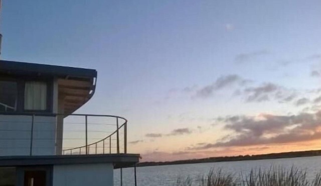PS Federal romantic retreat in Goolwa