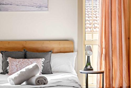 Quaint Double Room - Convenient Spot in Bexley - Shared Bathroom in Sydney