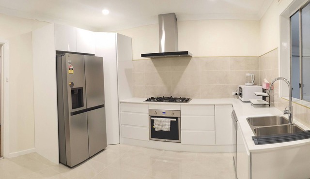 Quite and Friendly House in Noble Park