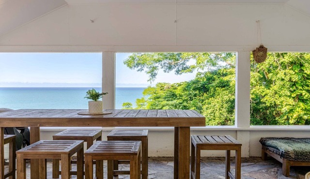 Rainforest meets the Sea! Overlooks Pacific Ocean in TRINITY BEACH