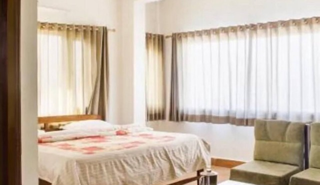 Ranikhet Grand Hotel