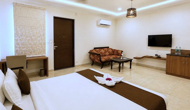 Red Tullip MD Valley Resort and Spa in Udaipur