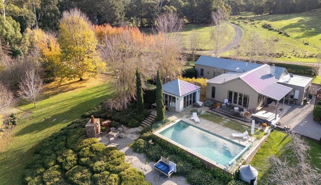 RIVER HOUSE + COTTAGE LAURISTON in Lauriston