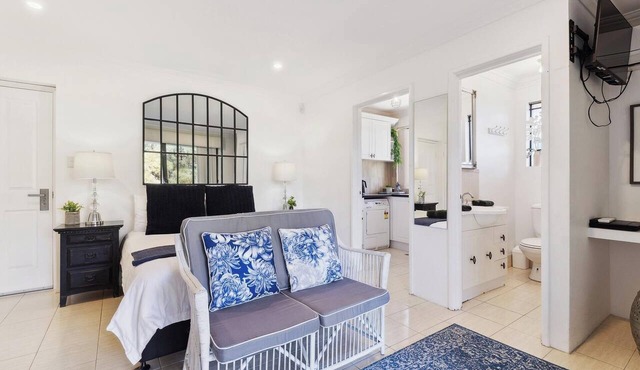 River Suite. Rest, Revitalise, Relax in Maylands