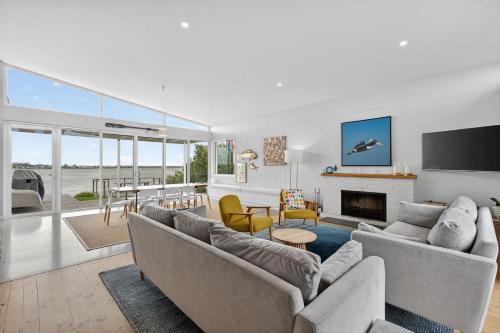 Riverside Retreat - Waterfront - Hindmarsh Island - Linen Included in Hindmarsh Island