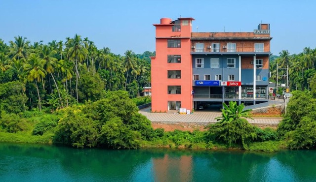 RIVULET River Side Budget Business Class Hotel in Mukkam