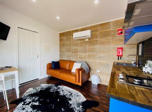 Rose Quartz - 1 Bed with Mountain Views - Kundalini Lodge in Grattai