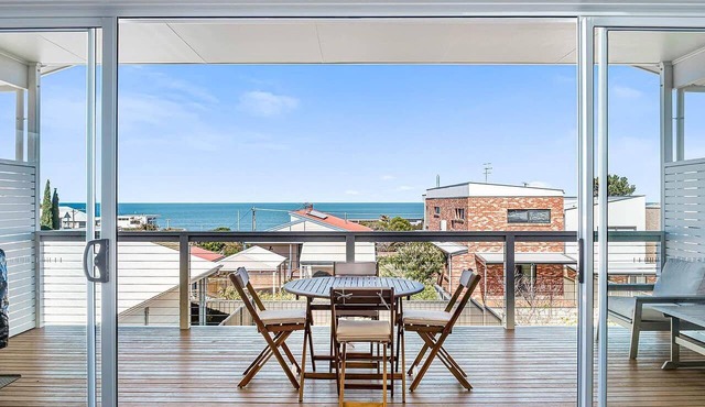 Rosetta Rise, Bright Roomy Home with Ocean Views in Hayborough