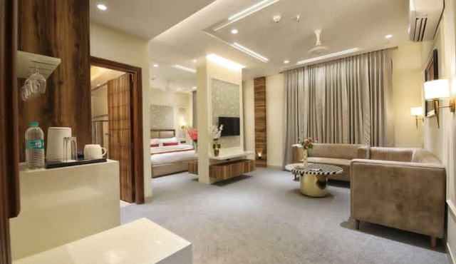 Royal 9 Hotel And Banquet