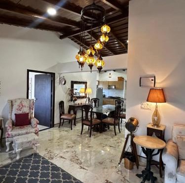RoyalS Peaceful PenthouseS With Mountains VieW