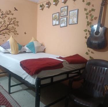 Rudra Home stay Tiny A-Frame Ac 1st floor in Solapur