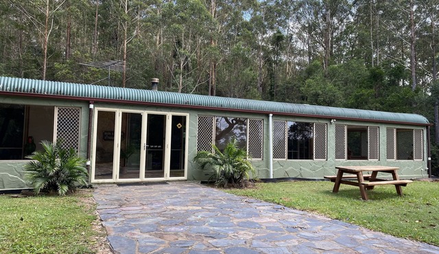 Rustic Retreat - Sunshine Coast Hinterland in Crohamhurst