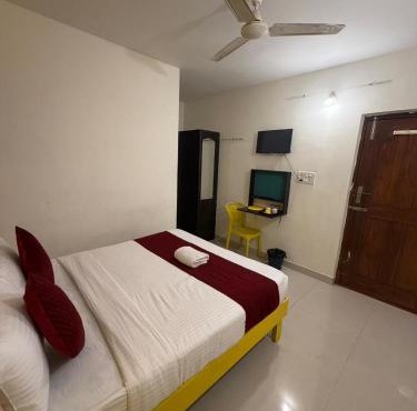 S M Hotel