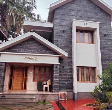 Sadachandra Home Stay in Basrūr