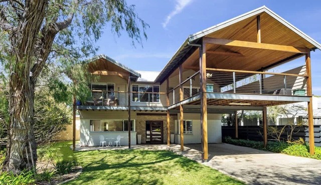 Sand Castle—Beach Bliss, Expansive Alfresco Living in Quindalup