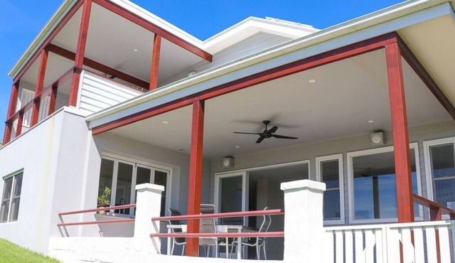 Sapphire Magic - Beautiful house with stunning views in Urunga