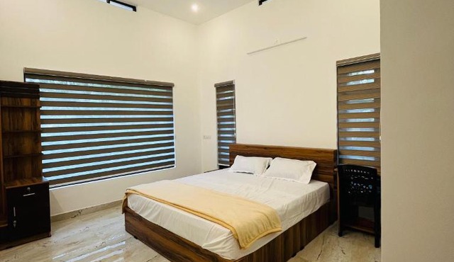 Scenery Farm Villa in Padinjarathara