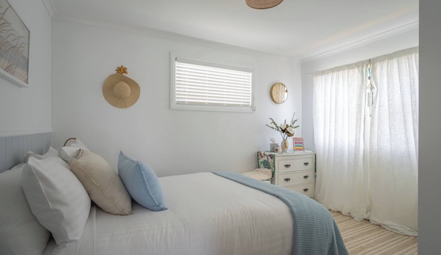 Seaside Escape with Stunning Views in Heybridge