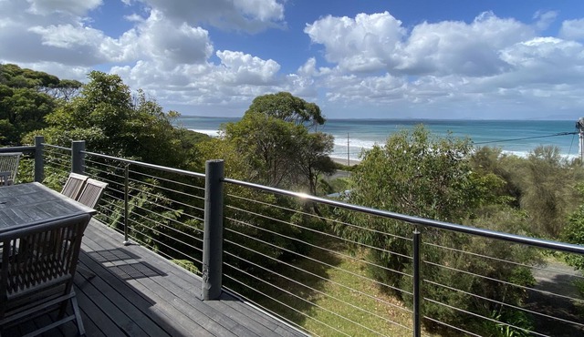 Seaspray - Beautifully appointed house, 100m to Walkerville North beach in Walkerville North