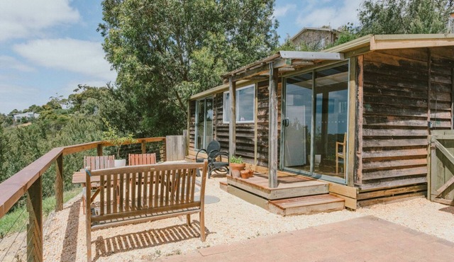Secluded bush get away in Geelong - only a short drive to CBD and beaches. in Belmont
