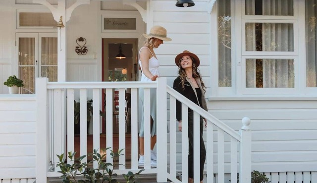 Seclusion, Rest and Romance at Gracie Cottage! in Queensland