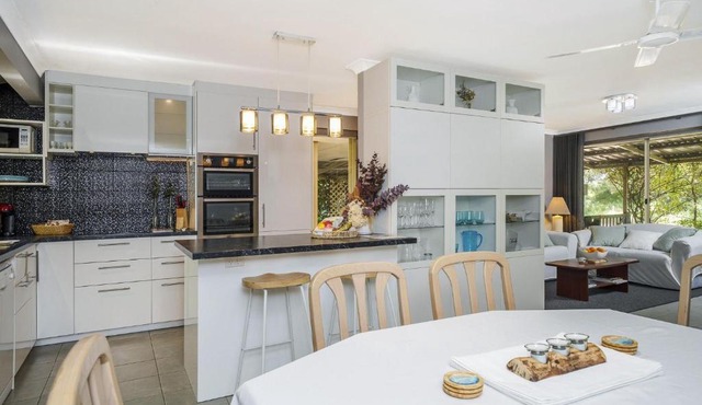 Secret Garden Cottage Busselton in Busselton