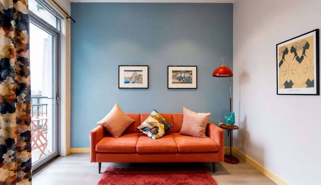 Serenity Cloud Apartment in Vibrant Footscray in Footscray
