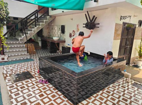 Shobhayan inn, pickup free, pet friendly