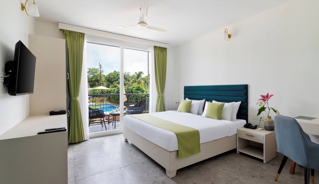 Sibaya Courtyard By Stone Wood Premium