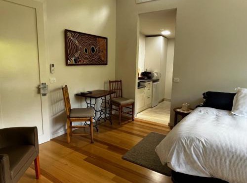 SIGNAL BOX Short Stay in Gembrook