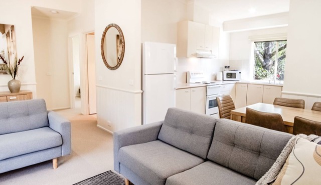 SILVER BIRCHES HOLIDAY VILLAGE - UNIT 4 in Bright