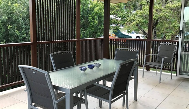 Sinclair - Rainbow Beach. Modern Beach House Close to Everything in Rainbow Beach