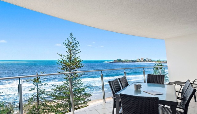 Sirocco 906 by G1 Holidays - Two Bedroom Beachfront Oceanview Apartment in Sirocco Resort in Mooloolaba