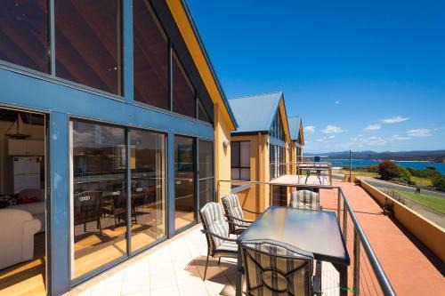 Snug Cove Villas in Eden