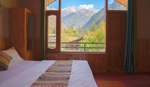 SolHaus hostel in Kasol
