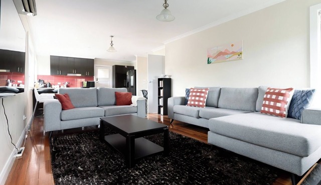 Spacious 3-Bed, Mins from City Centre in Newstead