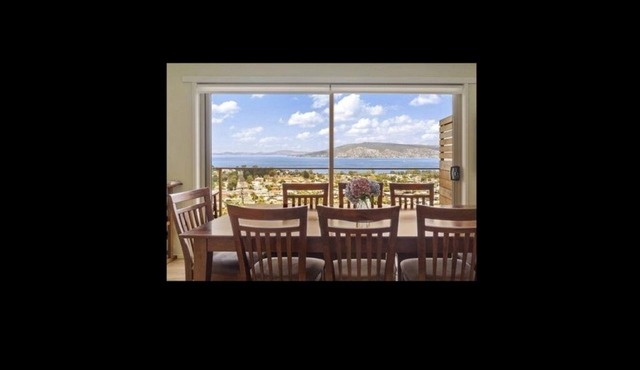 Spacious Home With Spectacular Water Views in Howrah