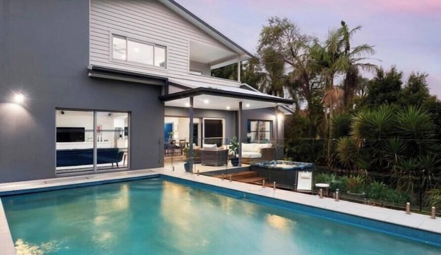 Spacious luxury oasis in Seaforth - 10 mins to the beach! in Seaforth