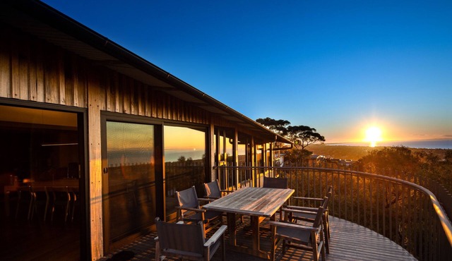 Spectacular Bay Views from South Channel House, McCrae in McCrae