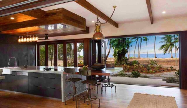 Spice at Oak - Absolute beachfront with private pool in Oak Beach