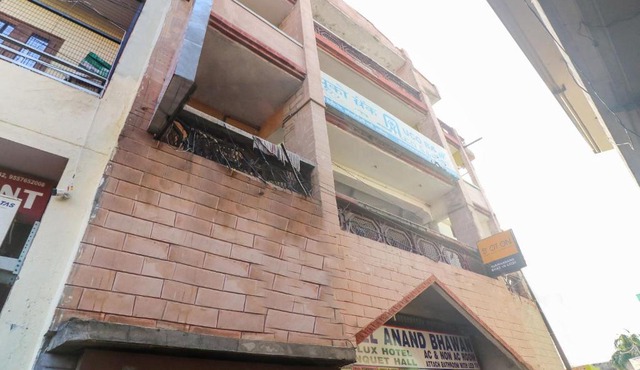 SPOT ON Hotel Anand Bhawan