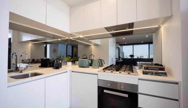 Spring Hill: 2BR, 1 CAR close to Brisbane CBD in Spring Hill
