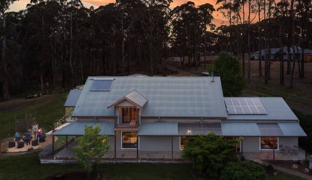 Spring Hill Country Retreat with spa in Spring Hill