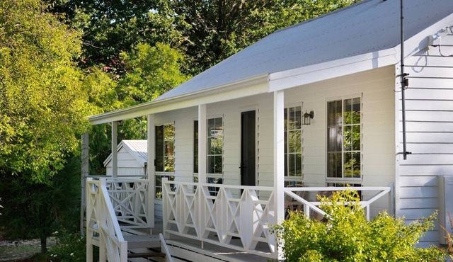 Springview Cottage: pet friendly and beautifully located in Springs