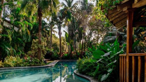 Staymaster Ashlesha - 2BR Villa Jet & Swimming Pools & Spa in Nerul