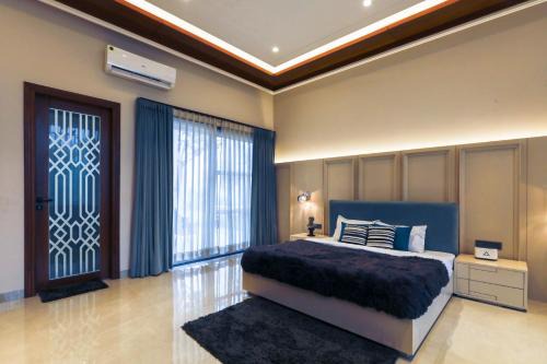 StayVista La Paradise Luxurry 2BR Villa in Amritsar with Private Pool & Lawn in Amritsar