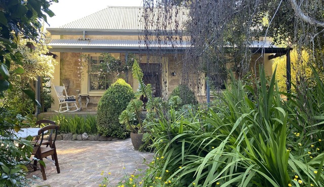 Stirling Cottage in Stirling