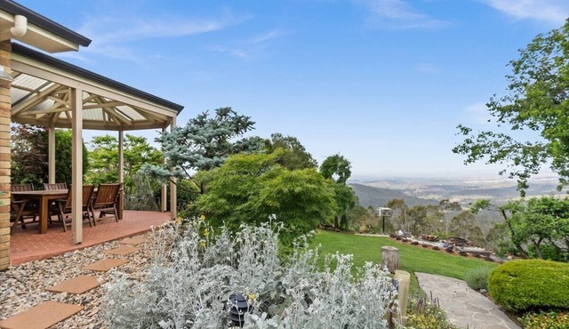 Stunning Mountain Escape! in Blue Mountain Heights