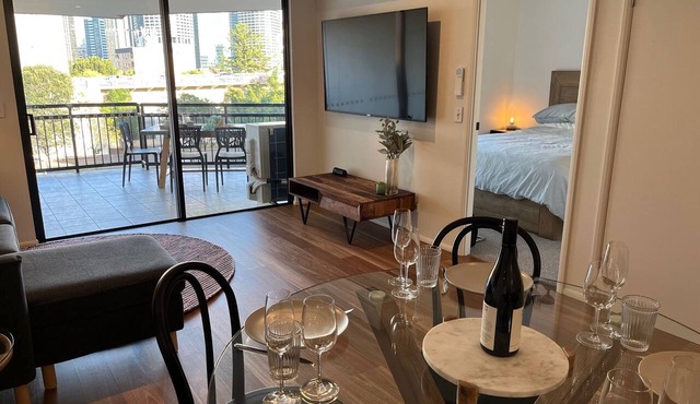 Stunning One Bedroom Unit in the Heart of Kangaroo Point in Kangaroo Point