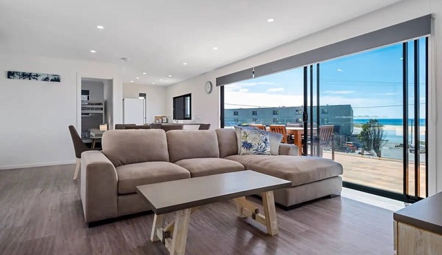Stunning Views - Scamander Lifestyle! in Break O'Day